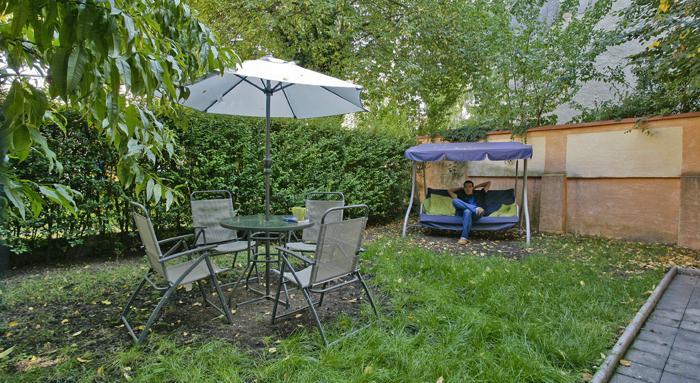 Buzz Hostel Zagreb Bagian luar foto